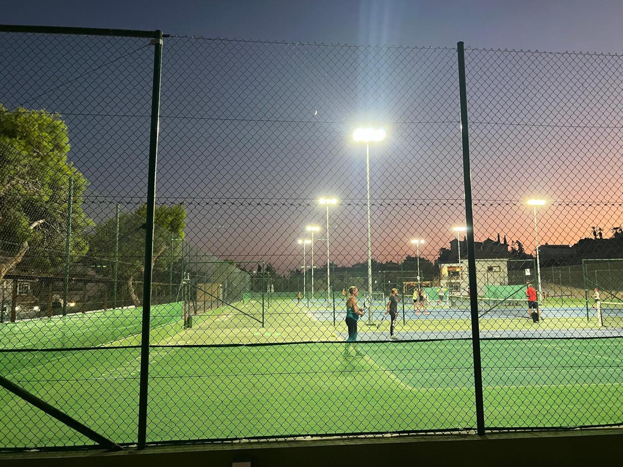 Piso Con Ac, Piscina Y Pista De Padel Y Tenis En Águilas Kültér fotó
